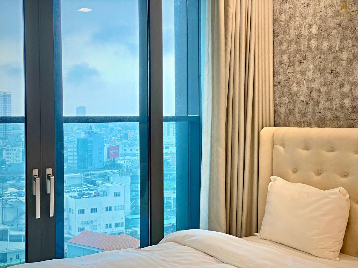 Hilton Residence - Landmark 81 Vinhomes Central Park Ho Chi Minh City Exterior photo