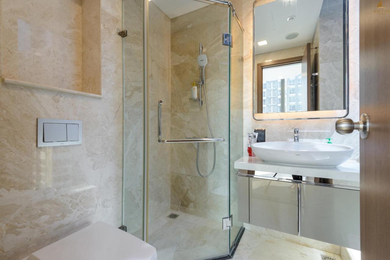 Hilton Residence - Landmark 81 Vinhomes Central Park Ho Chi Minh City Exterior photo