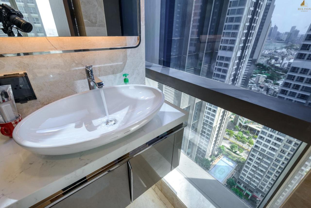 Hilton Residence - Landmark 81 Vinhomes Central Park Ho Chi Minh City Exterior photo